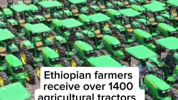 የኦሮሚያ ክልል 1 ሺህ 402 የእርሻ ትራክተሮችን ለአርሶ አደሮች አስረከበ - Sputnik አፍሪካ