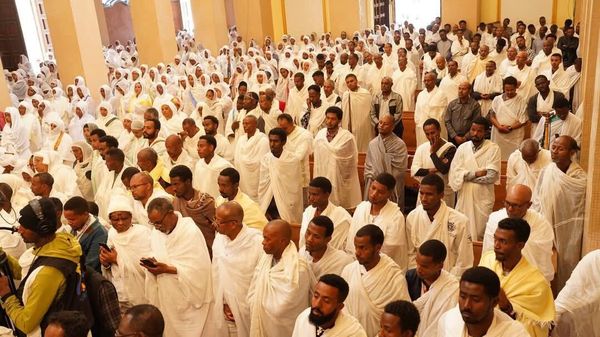 የጸሎተ ሐሙስ ሥነ-ሥርዓተ በኢትዮጵያ ኦርቶዶክስ ተዋህዶ ቤተክርስቲያን መንበረ ጸባዖት ቅድስት ስላሴ ካቴድራል ተካሄደ - Sputnik አፍሪካ