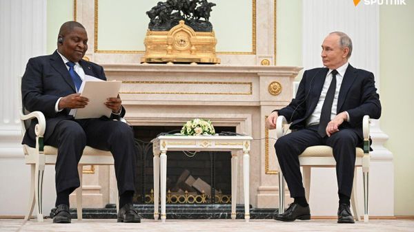 ፑቲን ለማዕከላዊ አፍሪካ ፕሬዝደንት ልደት መልካም ምኞታቸውን ገለፁ - Sputnik አፍሪካ