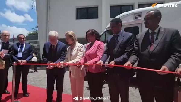 የሩሲያ መንግሥት ዘመናዊ ተንቀሳቃሽ ላብራቶሪ ለኢትዮጵያ ለገሰ - Sputnik አፍሪካ