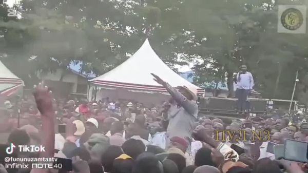 በኬንያ ፕሬዝዳንት ላይ የጫማ ጥቃት የሰነዘሩ ሶስት ሰዎች በቁጥጥር ስር ዋሉ - Sputnik አፍሪካ