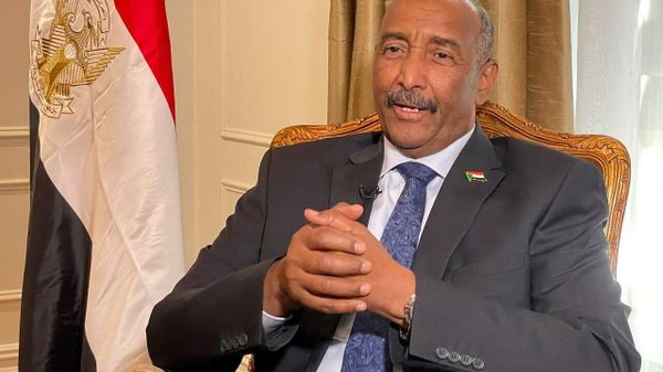 የሱዳን ጦር አዛዥ የድል ቀንን በማስመልከት ለፑቲን መልካም ምኞታቸውን ገለፁ - Sputnik አፍሪካ