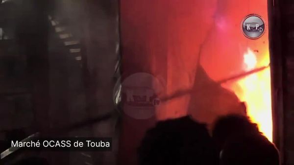 #viral | በሴኔጋሏ ቶባ ከተማ የሚገኝ ገበያ በከባድ እሳት ወደመ - Sputnik አፍሪካ