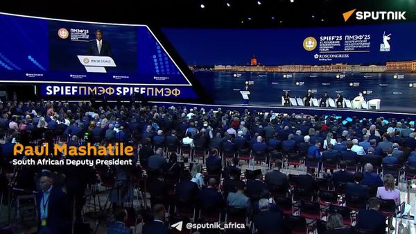 የደቡብ አፍሪካ ምክትል ፕሬዝዳንት ፖል ማሻቲሌ ንግግራቸውን የጀመሩት ከራማፎሳ የተላከውን ሰላምታ በማስተላለፍ ነበር - Sputnik አፍሪካ