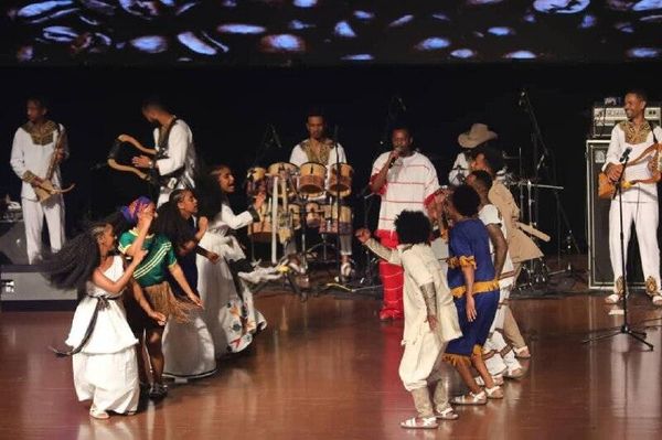 ኪን ኢትዮጵያ የጥበብ ቡድን ዝግጅቱን በቻይና ማቅረብ ጀመረ - Sputnik አፍሪካ