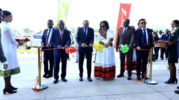 የኢትዮጵያ አየር መንገድ ኮምቦልቻ ዓለም አቀፍ የመንገደኞች ማስተናገጃ ተርሚናልን አስመረቀ - Sputnik አፍሪካ