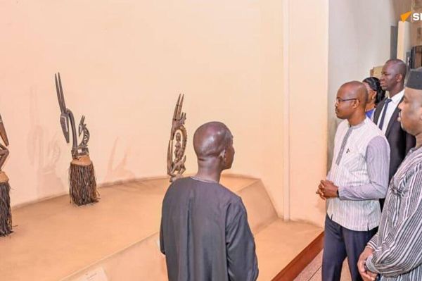 ‘የተነሳሽነት ምንጭ’፤ የቡርኪና ፋሶ ጠቅላይ ሚኒስትር የማሊን የባሕል ንቅናቄዎች አሞካሹ - Sputnik አፍሪካ