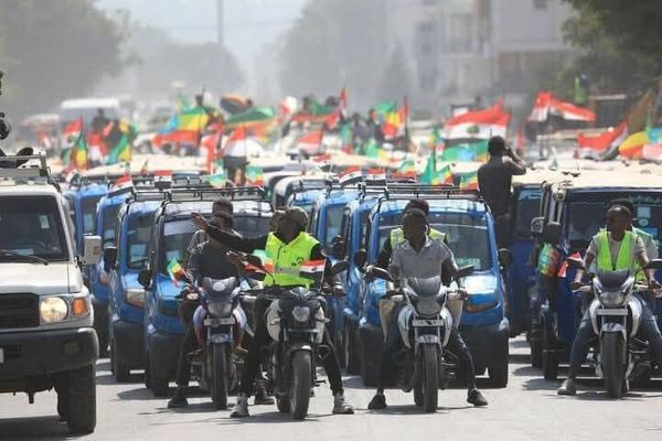 ኢትዮጵያውያን የሕዳሴ ግድብ በመመረቁ ደስታቸውን ሲገልፁ ውለዋል - Sputnik አፍሪካ