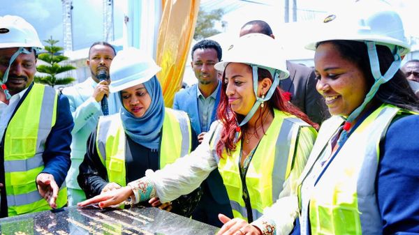 ኢትዮጵያ ለመጀመሪያው ሀገር አቀፍ የተቀናጀ ማገገሚያ ማዕከል ግንባታ የመሠረት ድንጋይ ጣለች - Sputnik አፍሪካ