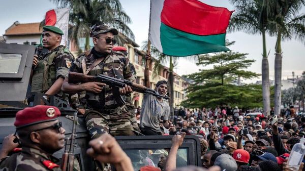 የማዳጋስካር ፕሬዝዳንትነት ኃላፊነት በሀገሪቱ ሕግ አስከባሪ ኃይል እና ሠራዊት በበላይነት ይመራል - Sputnik አፍሪካ