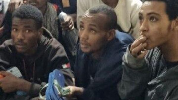 የጆሃንስበርግ ፖሊስ ሕገ-ወጥ የሰዎች ዝውውር መረብን በጣጥሶ 58 ኢትዮጵያውያን ታደገ - Sputnik አፍሪካ