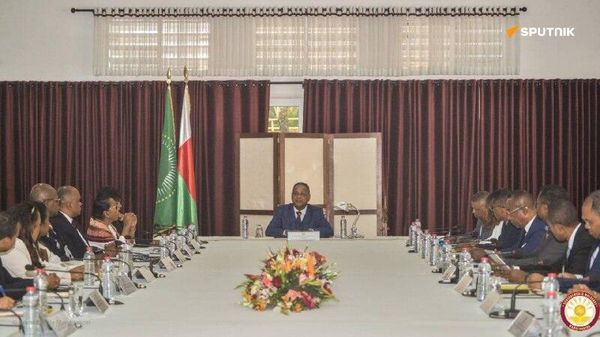 የማዳጋስካር የሚኒስትሮች ምክር ቤት የ23ቱን ክልሎች አስተዳዳሪዎች ከኃላፊነት አሰናበተ - Sputnik አፍሪካ