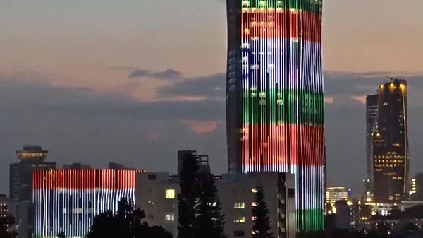 በሕንድ ሰንደቅ ዓላማ ቀለማት አሸብርቆ ያመሸው የኢትዮጵያ ግዙፉ ህንፃ - Sputnik አፍሪካ