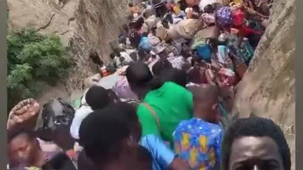ዓለም አቀፉ የገና በዓል የጥፋት ውሃ መዘግየቱን ጋናዊው 'ነቢይ' ገለፀ - Sputnik አፍሪካ