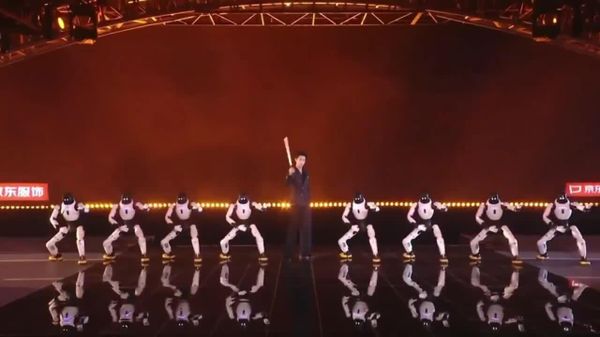 #viral | በቻይና የ2026 የዘመን መለወጫ ዋዜማ ድግስ ላይ ሮቦቶች ጥንታዊ የማርሻል አርት ጥበብ ትዕይንት አቀረቡ - Sputnik አፍሪካ