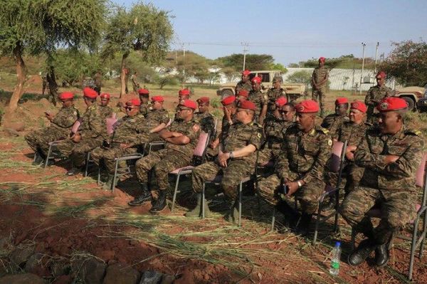 የኢትዮጵያ መከላከያ ሠራዊት የልዩ ዘመቻዎች ዕዝ ማሠልጠኛ ማዕከል መሠረታዊ ምልምል ወታደሮች አስመረቀ - Sputnik አፍሪካ