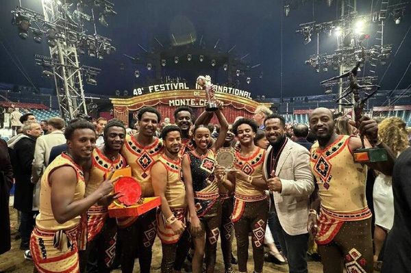 የኢትዮጵያ ሰርከስ ቡድን ትሩፕ ኮልፌ በ48ኛው ዓለም አቀፍ የሞንቴ ካርሎ የሰርከስ ፌስቲቫል ለአፍሪካ የመጀመሪያ የሆነውን ሜዳሊያ አስገኘ - Sputnik አፍሪካ