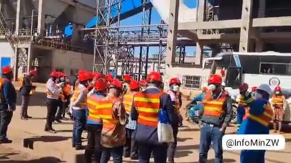 ዚምባብዌ የኢኮኖሚ መረጋጋት እና የኢንዱስትሪ ጥንካሬ ምልክቶች እያሳየች መሆኑን የዓለም ባንክ ሪፖርት አመለከተ - Sputnik አፍሪካ