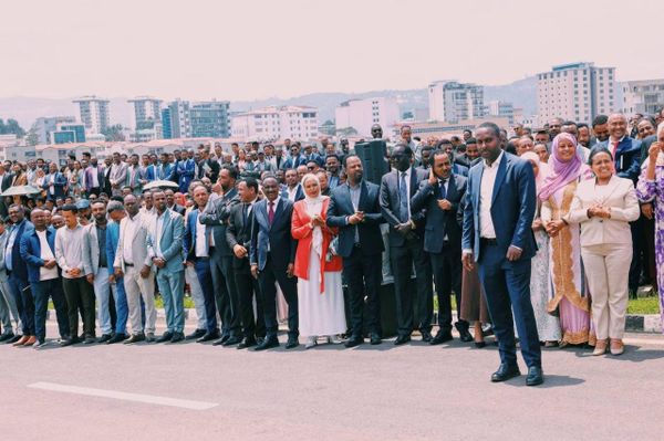 በ2018 በጀት ዓመት የላቀ አፈጻጸም ያሳዩ የአዲስ አበባ ከተማ ተቋማት ዘመናዊ መኪኖችን ተሸለሙ - Sputnik አፍሪካ