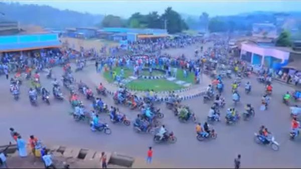 በሆታና እልልታ የታጀቡት ማሽነሪዎችና የእርሻ ትራክተሮች - Sputnik አፍሪካ