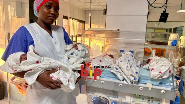 አንዲት ኒጀራዊት እናት በአራት ደቂቃ ውስጥ አምስት መንትያ ልጆችን ወለደች - Sputnik አፍሪካ