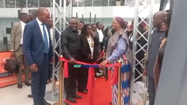 ናሚቢያ የንግድና የኢንዱስትሪ ዕድገቷን ለማፋጠን ስትራቴጂያዊ የጂኦግራፊ አቀማመጧንና የሎጂስቲክስ አቅሟን ለመጠቀም እየሠራች ነው - የሀገሪቱ ፕሬዚዳንት - Sputnik አፍሪካ