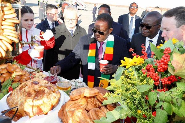 የዚምቧቤ ፕሬዚዳንት ኤመርሰን ምናንጋግዋ ለ3ኛው የሩሲያ–አፍሪካ ጉባኤ ሞስኮ ገቡ የዚምቧቤ ፕሬዚዳንት ኤመርሰን ምናንጋግዋ ለ3ኛው የሩሲያ–አፍሪካ ጉባኤ ሞስኮ ገቡ - Sputnik አፍሪካ
